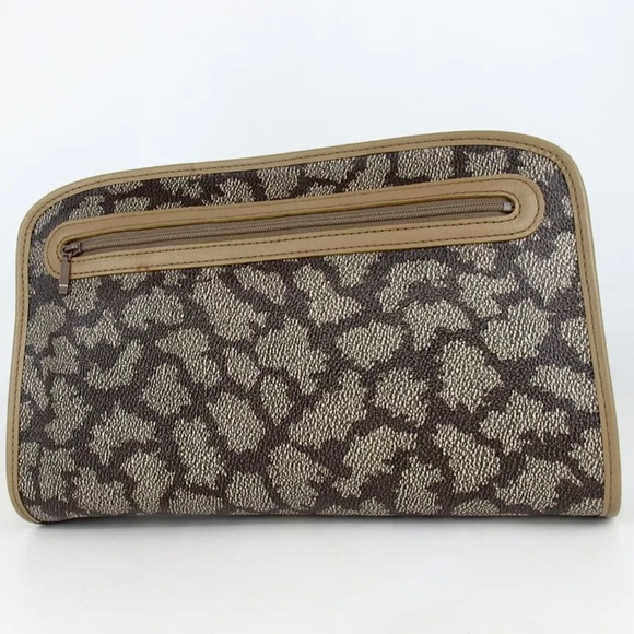 Yves Saint Laurent Large Travel/Toiletry Bag 😍🔥❤️ - Picture 3 of 13